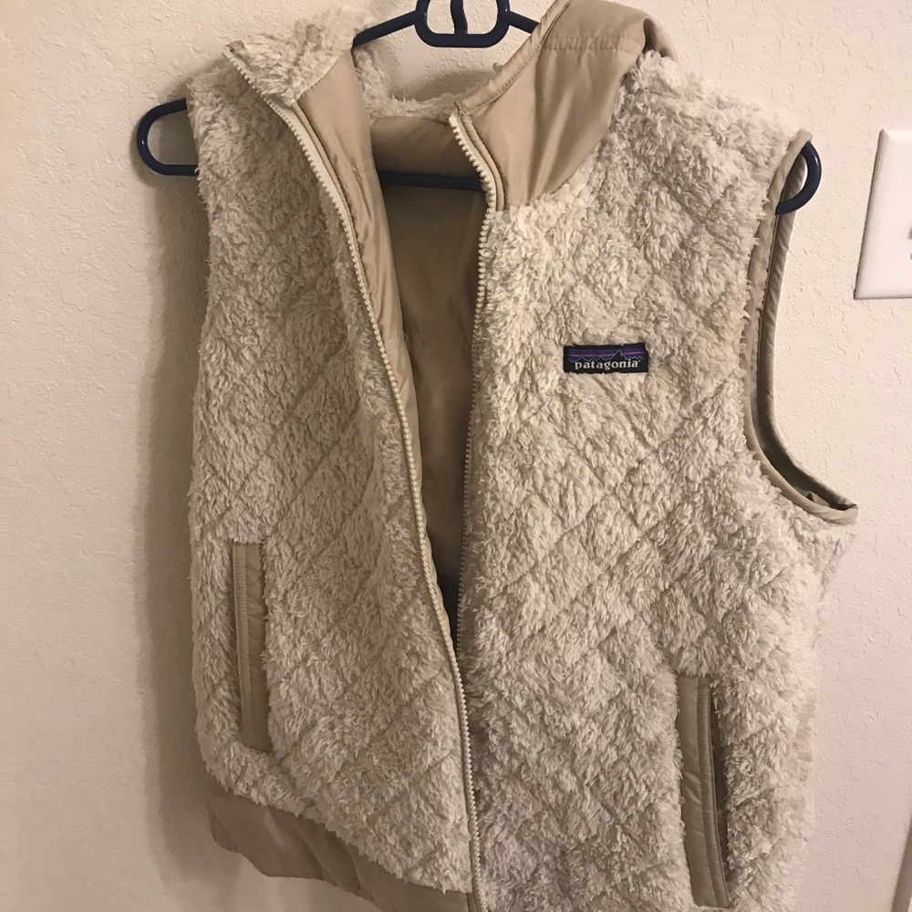 Patagonia women’s reversible vest size medium